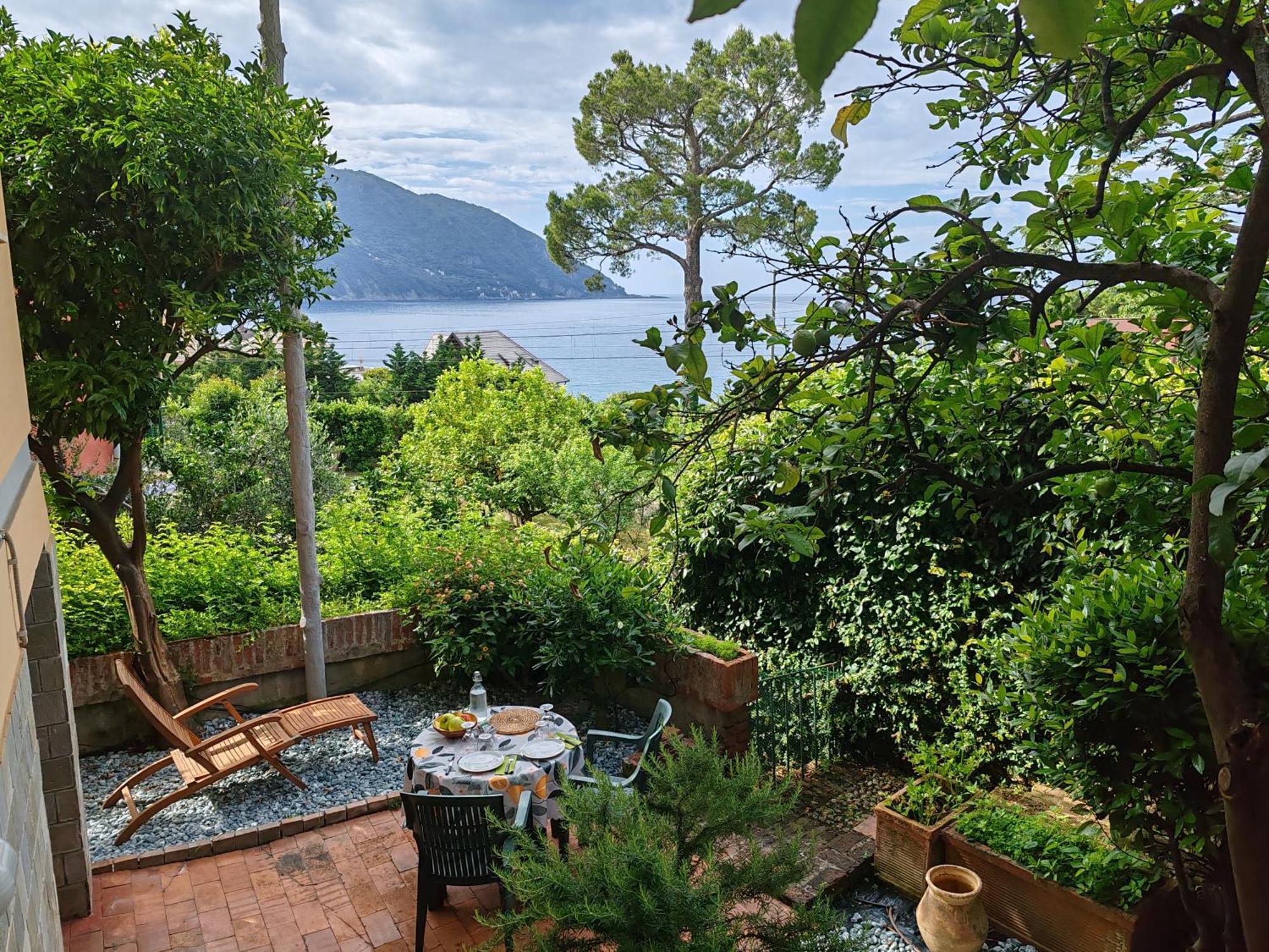 B&B La Taverna Di Mulinetti Рекко Экстерьер фото